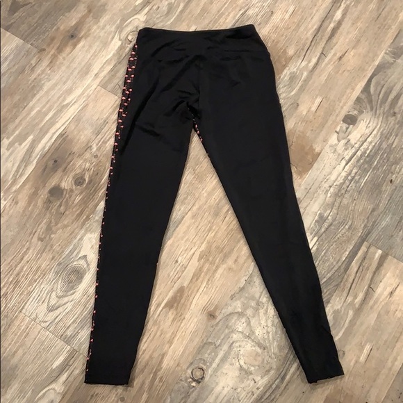Onzie Flamingo Print Mid-rise Leggings, size M/L - Picture 3 of 4